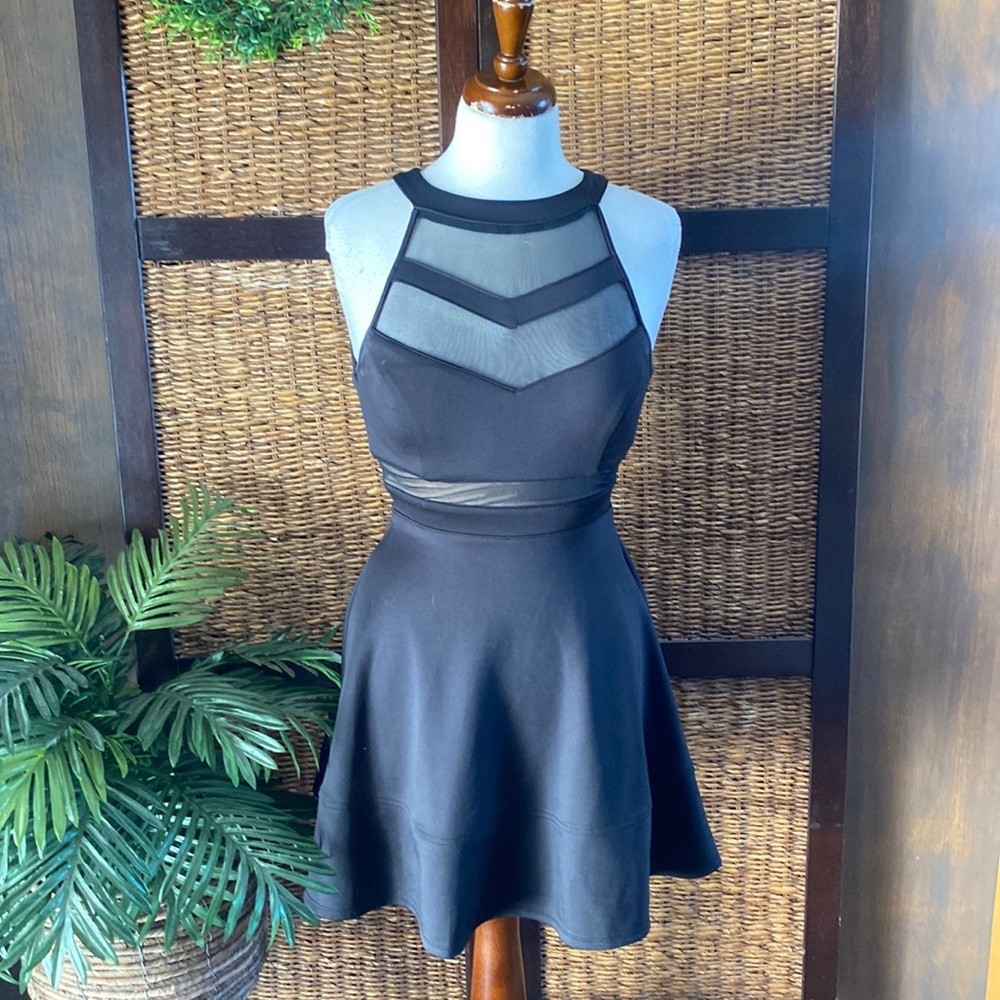 Emerald Sundae small sleeveless Black sleek cocktail dress